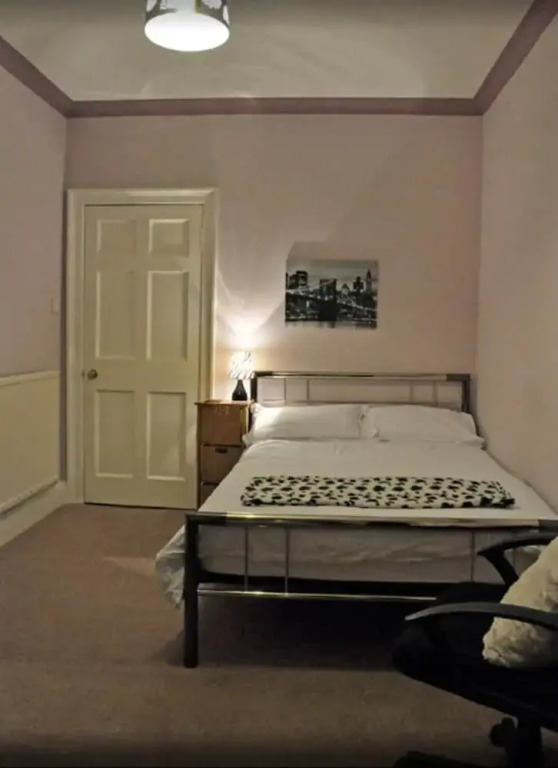 2 bed flat in heart of Festival