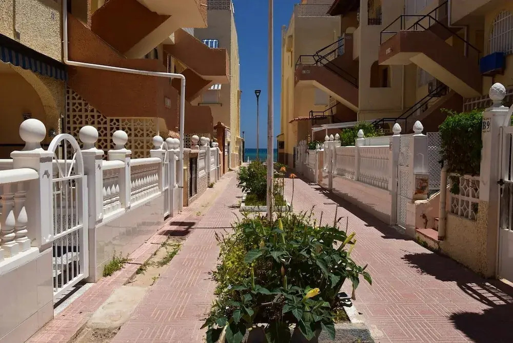 034 Retro Beach House - Alicante Real Estate