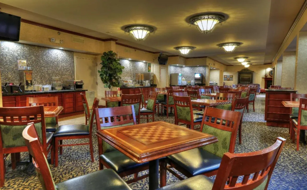 Quality Inn Near the Island Pigeon Forge