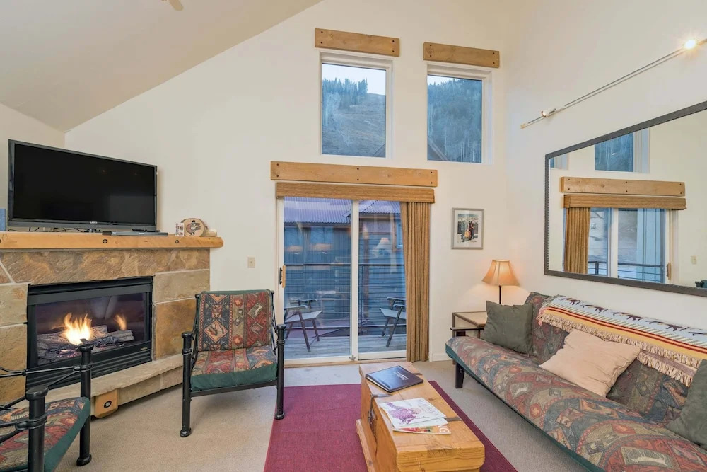 Double Diamond 23 2 Bedroom Condo