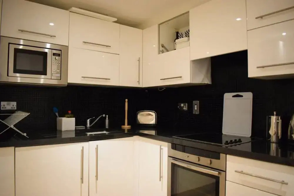 2 Bedroom Apartment Near Grafton Street