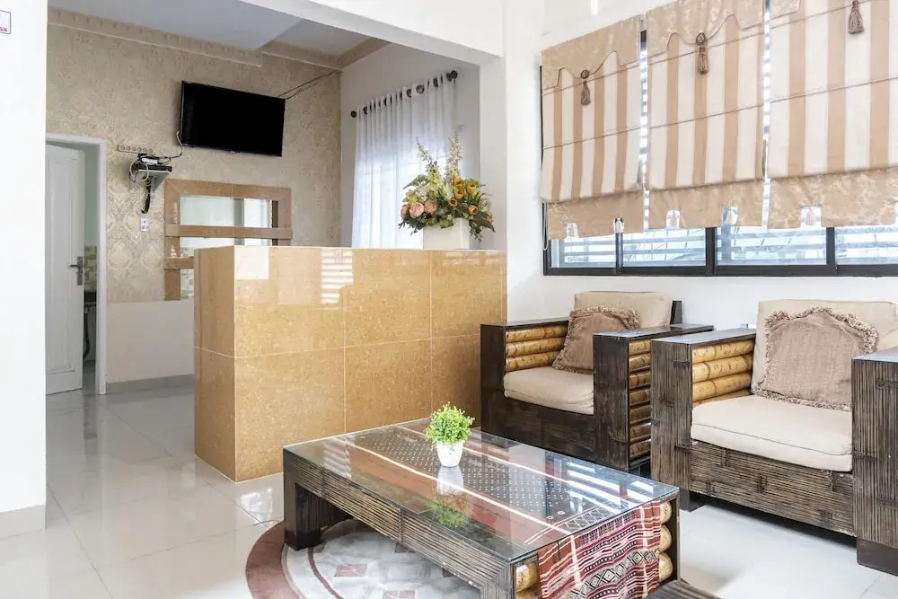 Afifah Guesthouse by RedDoorz