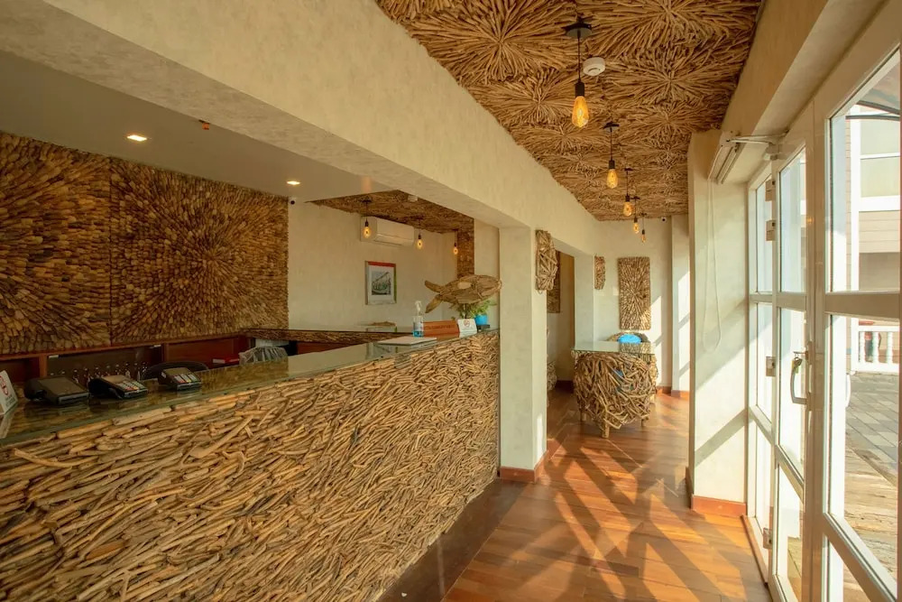 State Beach Resort & Spa