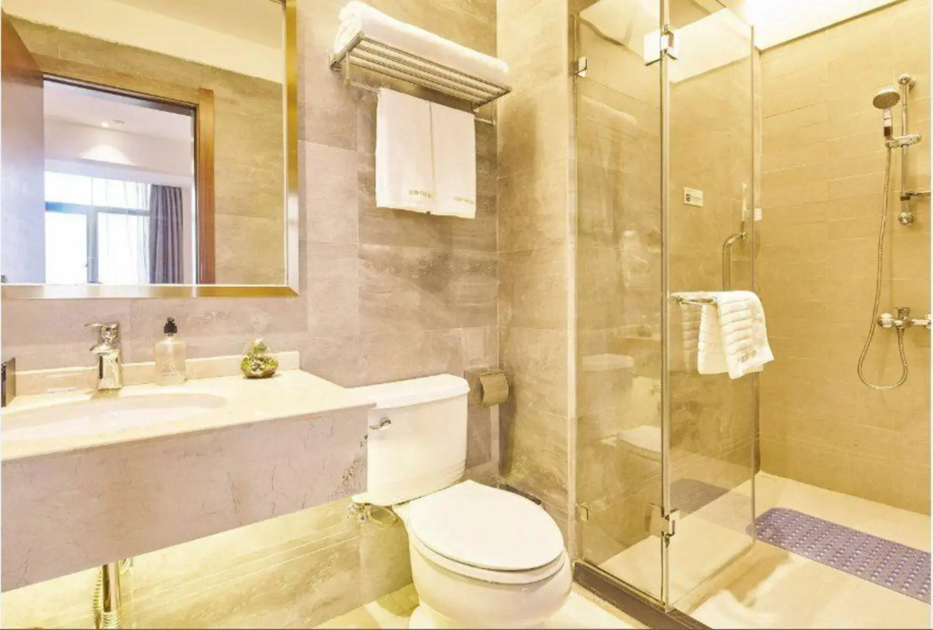 Shangyue Light Luxury Hotel (Changsha South Railway Station Desiqin Plaza)