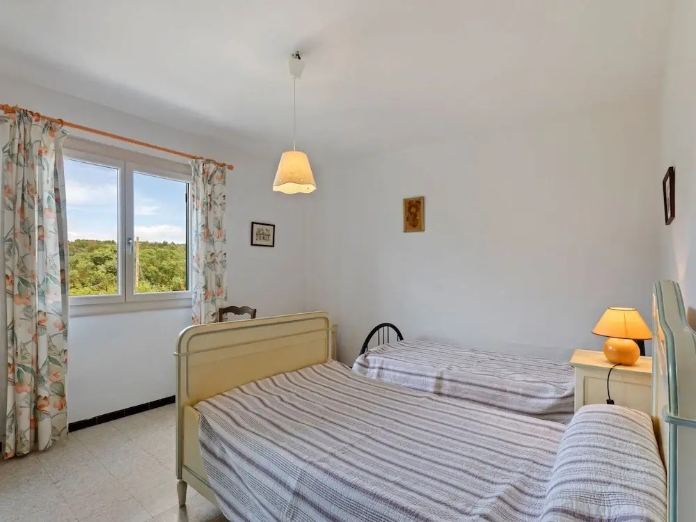 Beautiful Apartment in Mèze with Swimming Pool