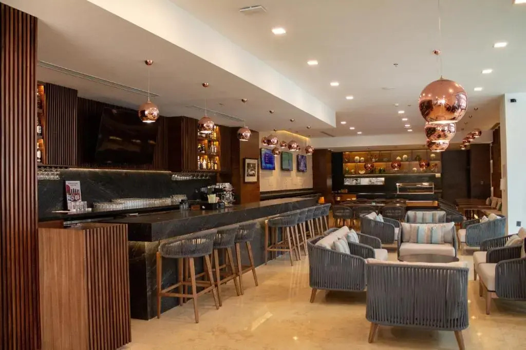 Holiday Inn & Suites Puerto Vallarta Marina & Golf
