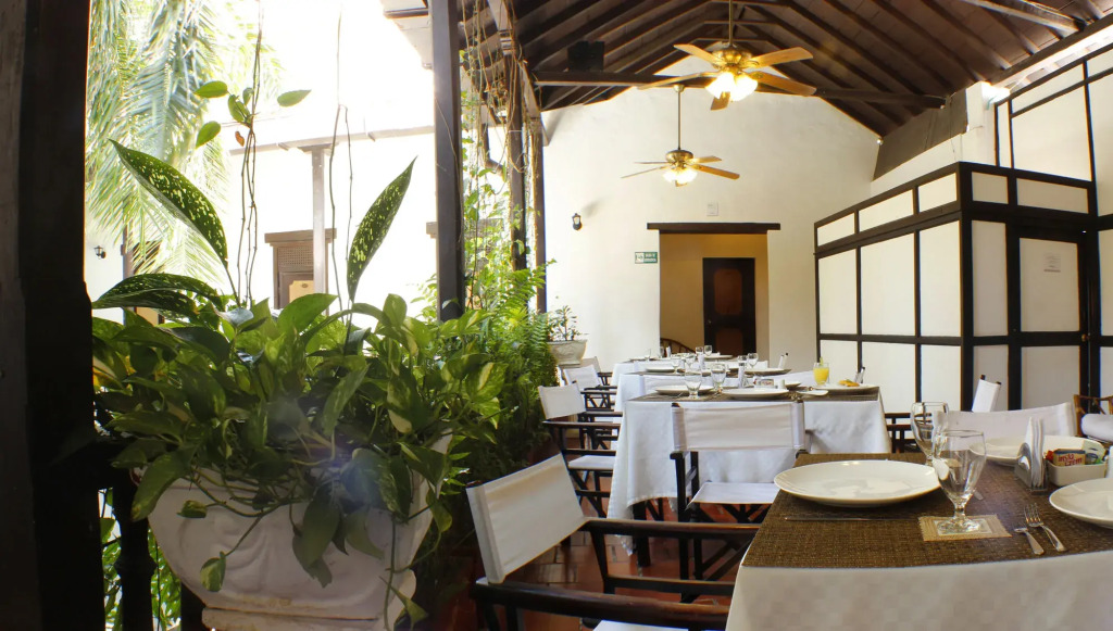 Centro Hotel