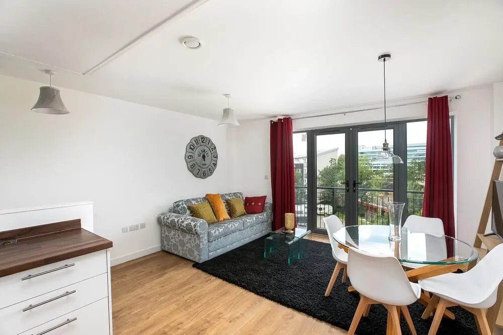 Kew Bridge Apartments