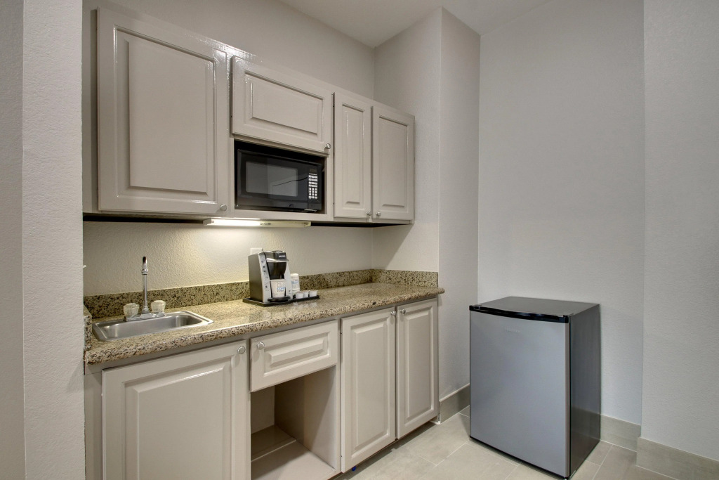 Holiday Inn Express & Suites Laurel by IHG