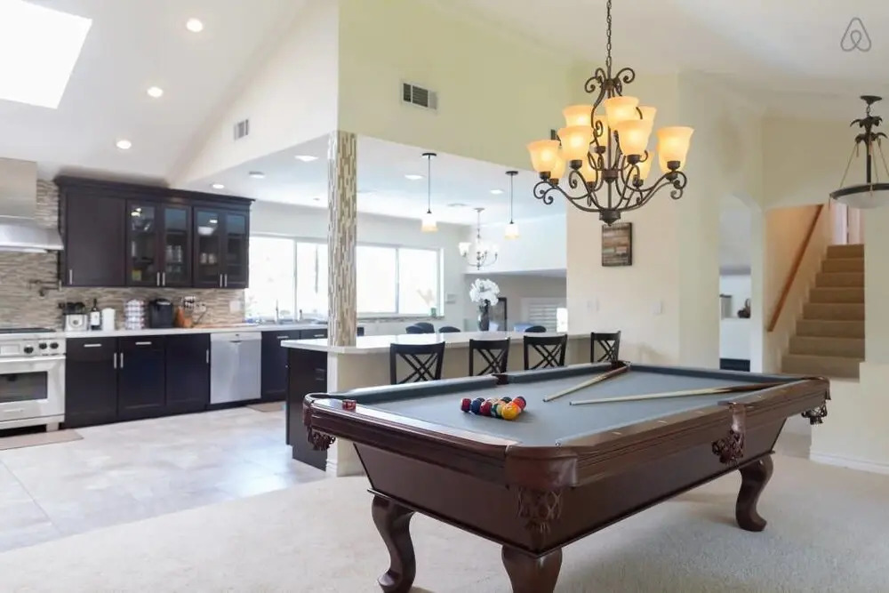 Luxurious 4BR 9m to Las Vegas Strip