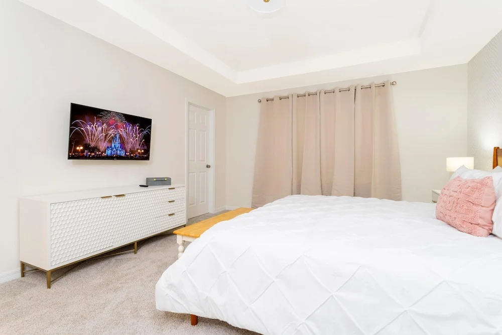 1798 TP - 4BR Luxury Solara Retreat Pool Disney