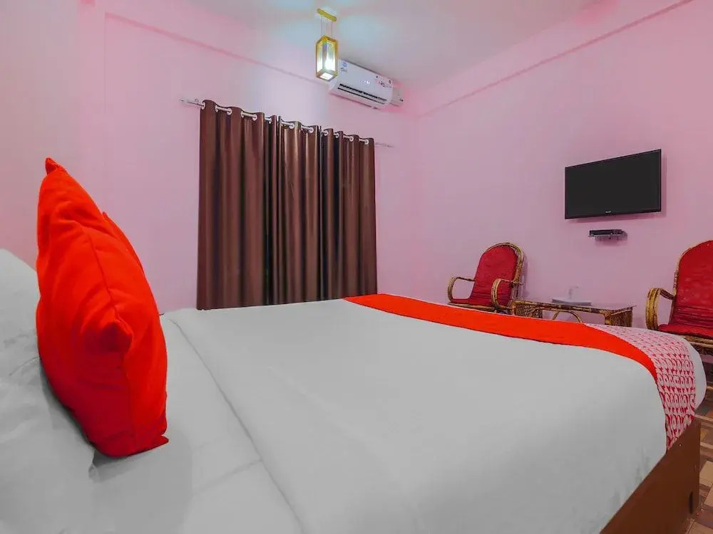 OYO 15449 Hotel Padma