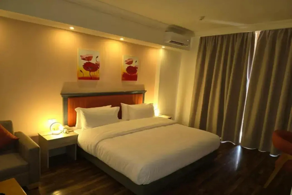 Manara Riva Suites