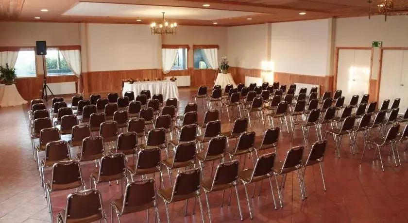 Hotel Borde Lago