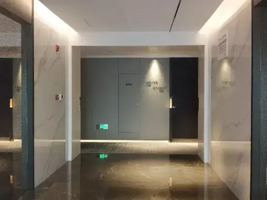 Lianyuan Run and International Hotel