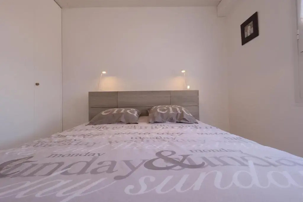Un appartement sur la marina de St-Gilles