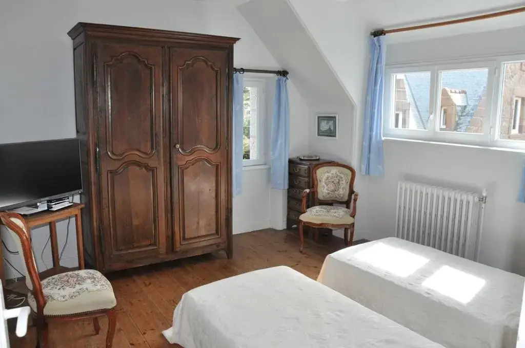 Maison Bretonne À 200m de la Mer À Proximité de L'Ile Renote À Trégastel - Ref 76