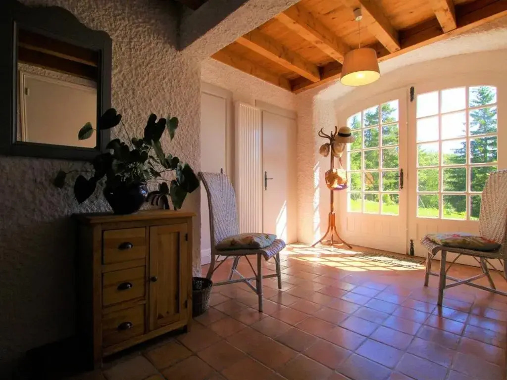 Gîte Nature au Chambon-sur-Lignon: Terrasse, Wifi, Proche Activités et Commerces - FR-1-582-137
