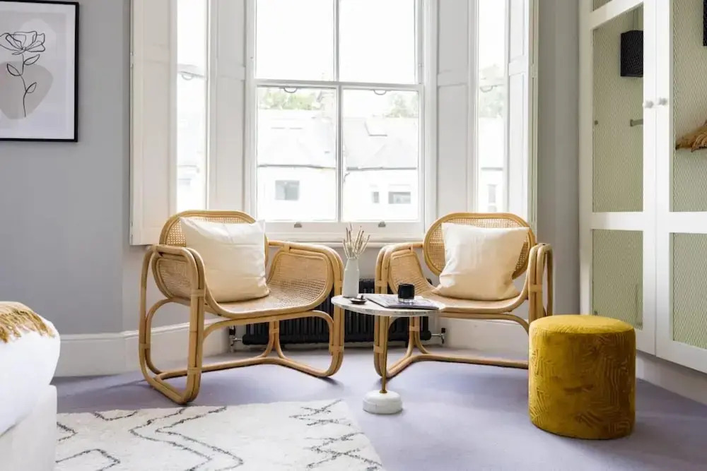 The Clapham Classic - Stylish 5bdr Family Home With Garden, London