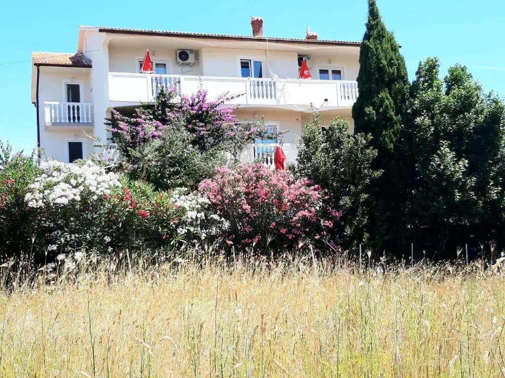 Apartments by the sea Povljana, Pag - 21144