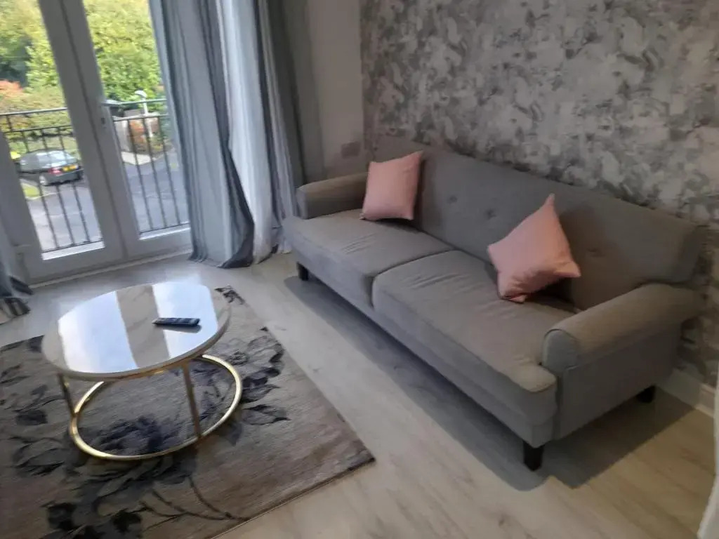 Shirley Fantastic Penthouse En-Suite Families and Contractors Occasional Bed Available
