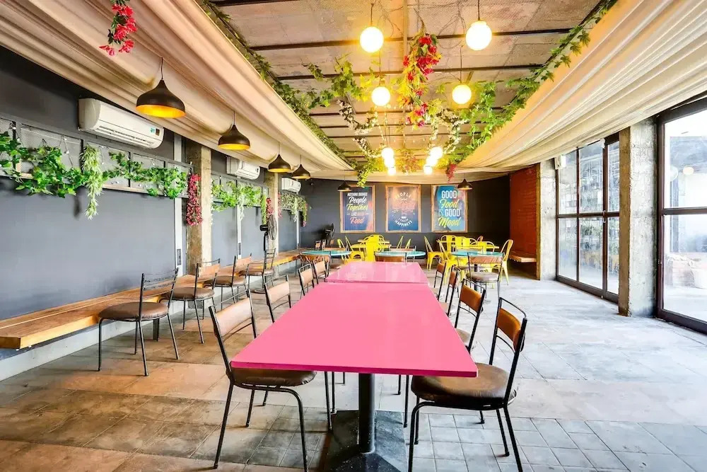 Stylish Stays Near Isbt Dehradun