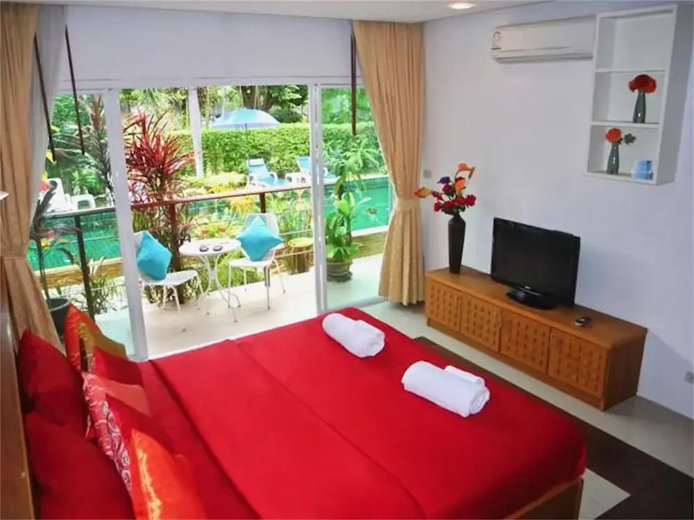 Relife Residence : 1 BR Apartment in Nai Harn
