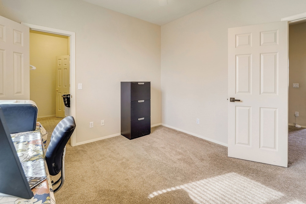 Pool & Great Location! Smart Home in Chandler