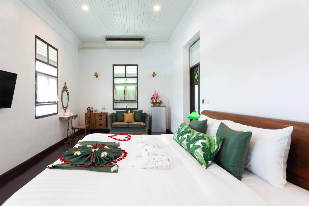 Sound Gallery House Phuket Town