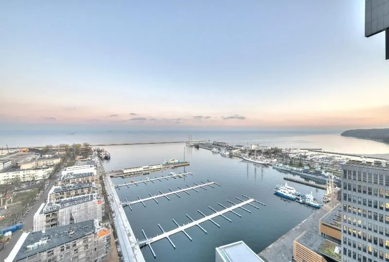 SEA TOWERS Panorama Apartments by Noclegi Renters