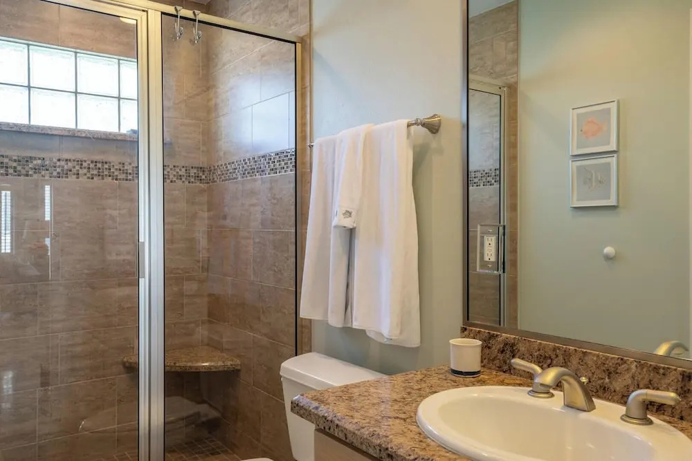 Large Condo Close to Beach With Semi-private Pool!
