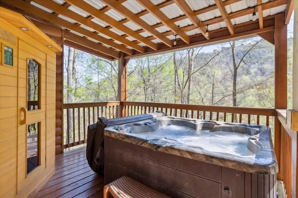 Kuntree Cabin by Beyond Expectations With Hot Tub