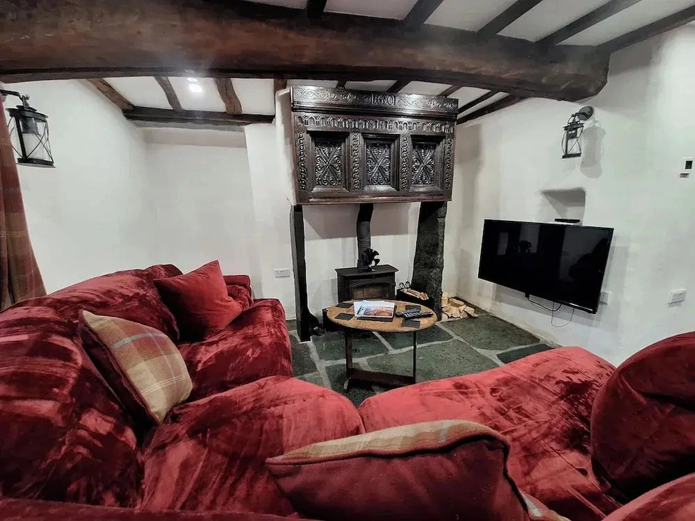 Field House Lodge