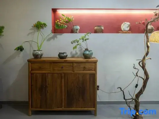 Lanjin Elegant Lounge Hotel