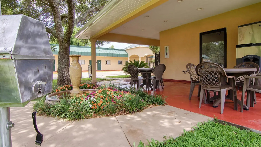 Best Western Forest Inn