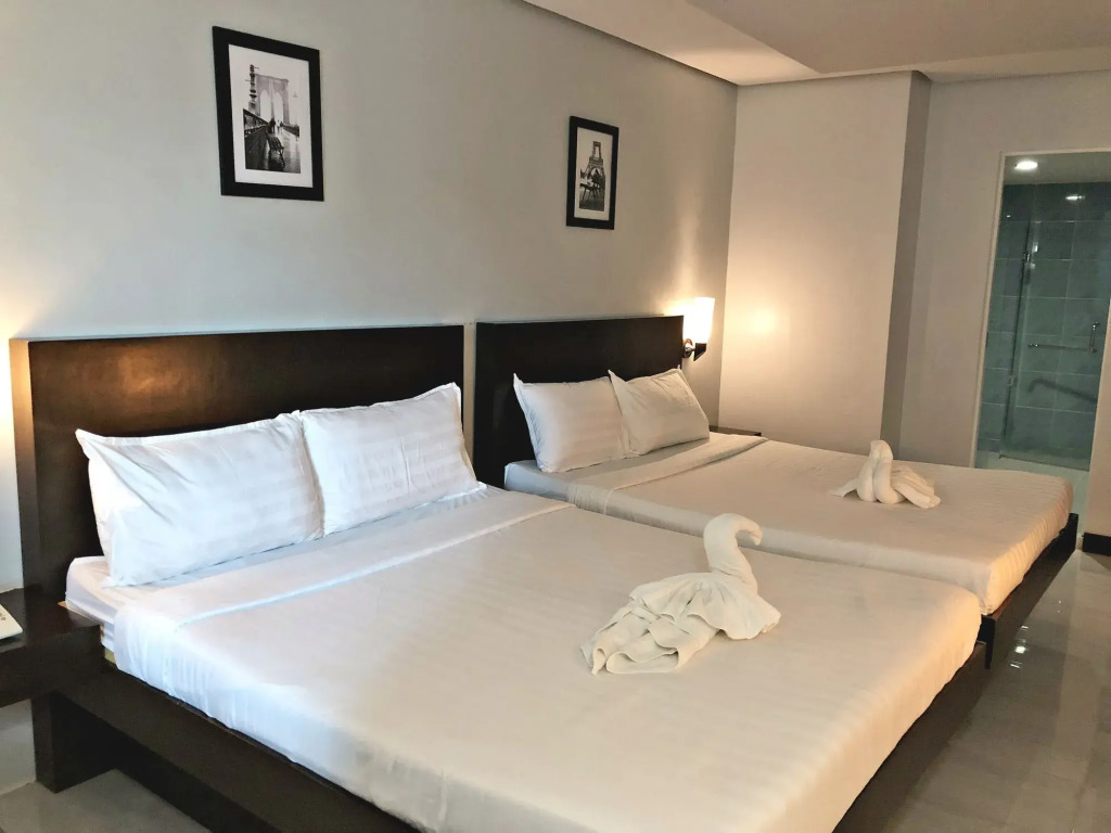Ninong's Hotel