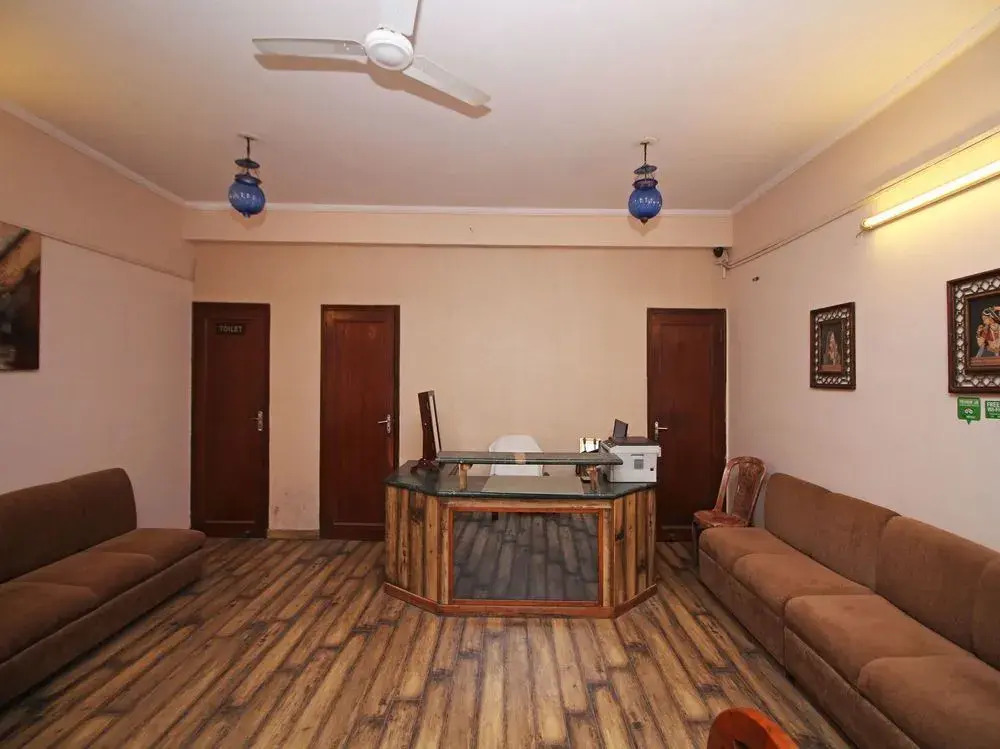 OYO 9234 Sai Residency