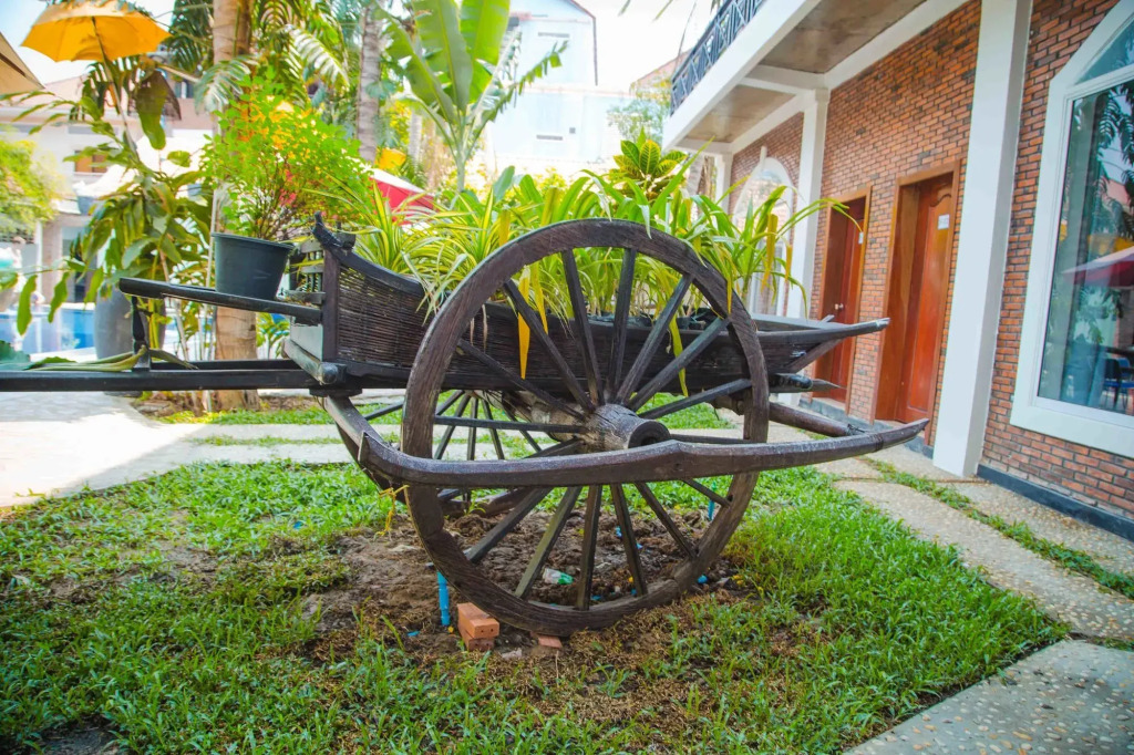 The Coconut House Hotel