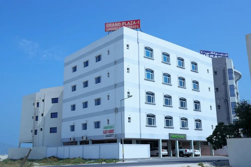 OYO 105 Grand Plaza 1
