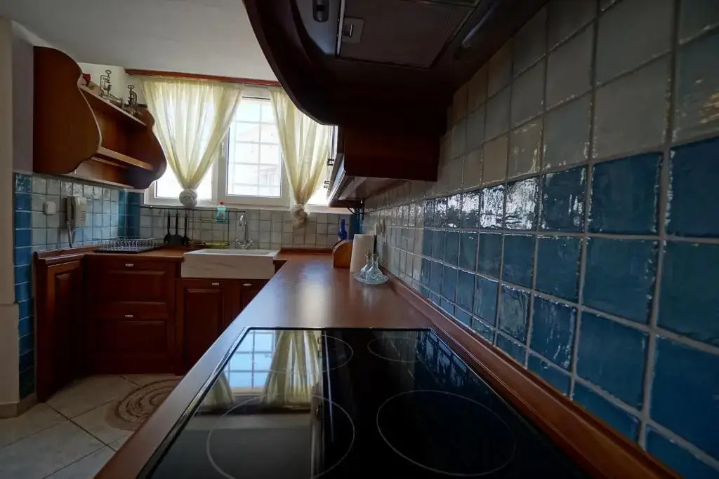 Seafarers Suite by Filos Inc
