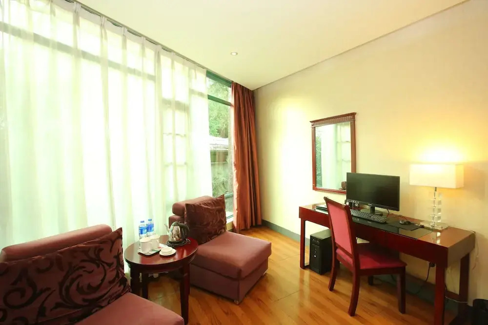 Grand Villa Hotel