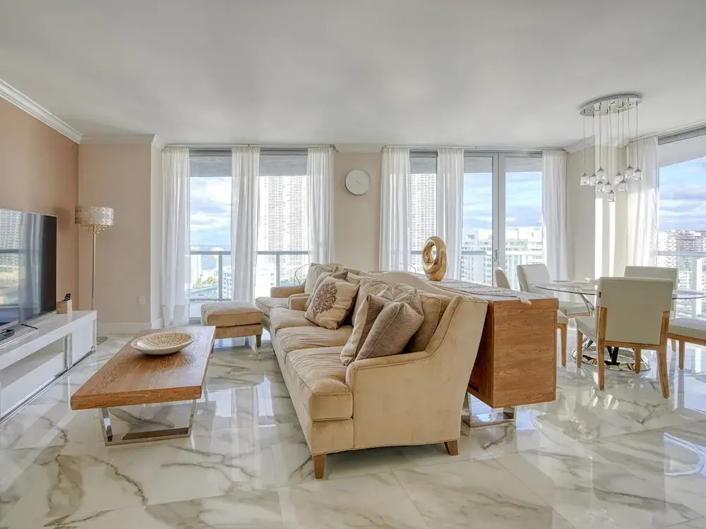 New Listing! Luxe Beach Dream W/ Infinity Pool 3 Bedroom Condo