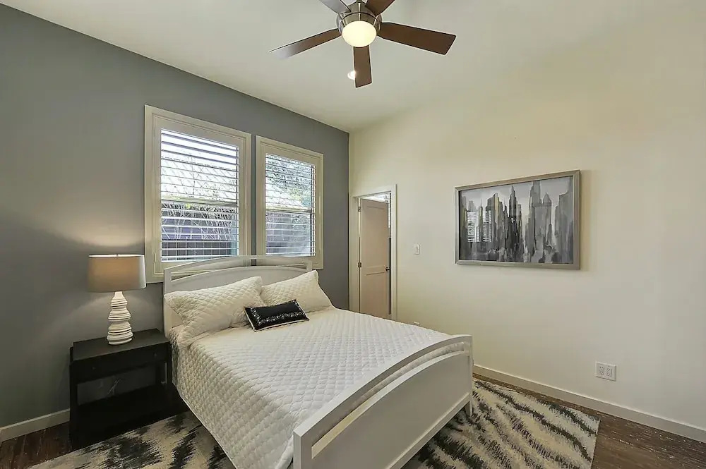 Stylish 3BR in Austin by RedAwning