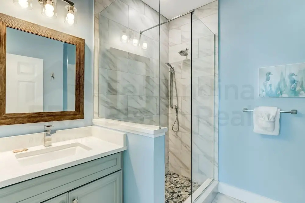 391 South Fletcher 7 Bedroom Home by RedAwning