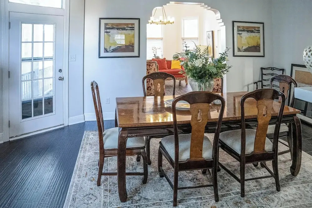 4 BR Home w/ Modern Comforts & Park View
