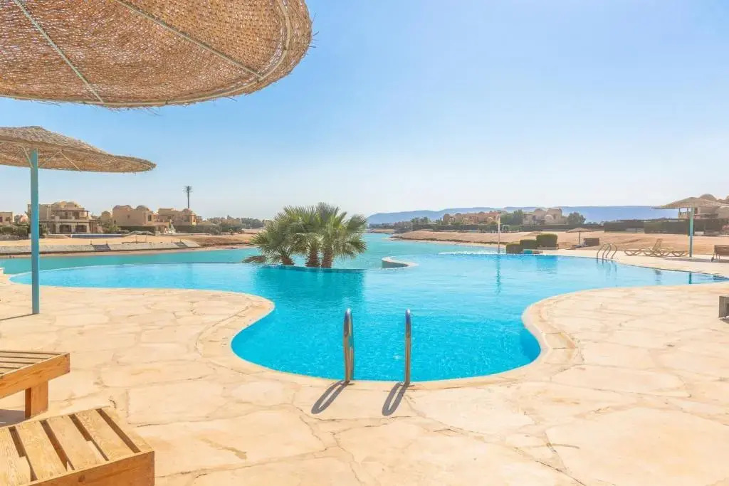Sabina Classy 1 BR Apartment Lagoon view & Pool El Gouna