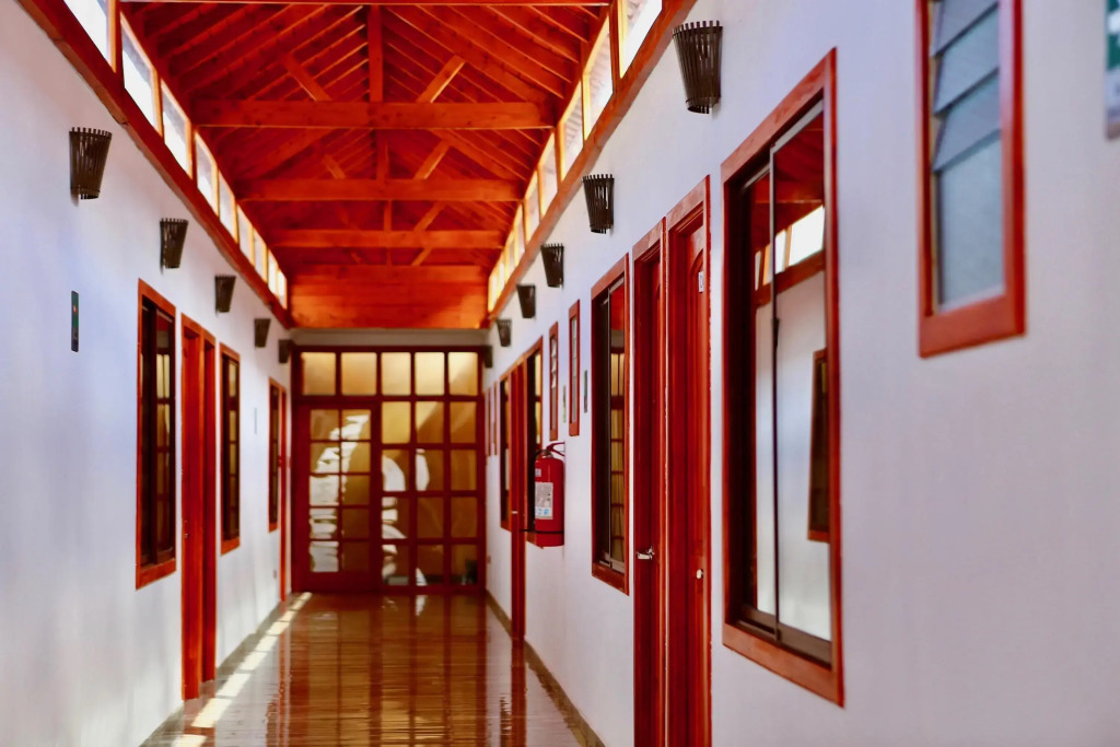 Yakana Hotel