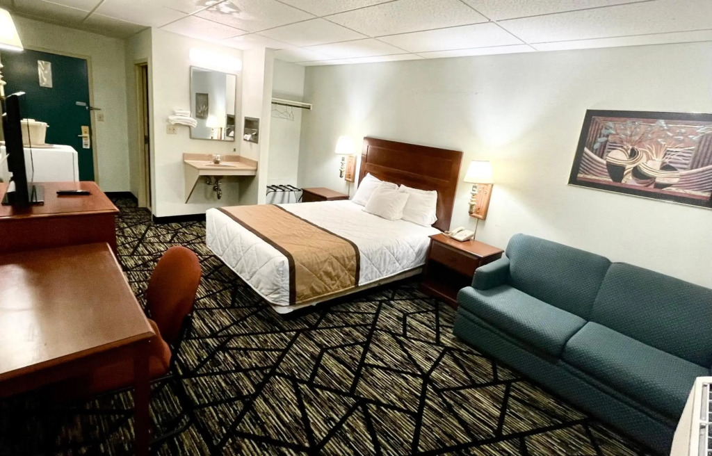 Knights Inn Paxinos Elysburg