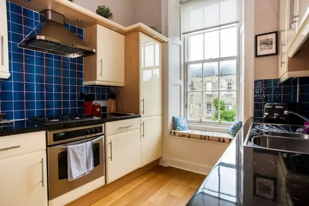 Central 2 Bedroom Apartment