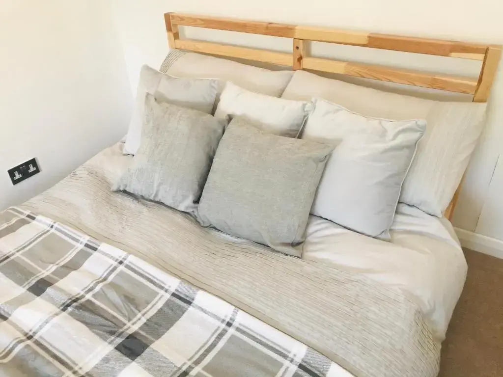 Aston Henry James Cookham Road Cosy flat close to town centre